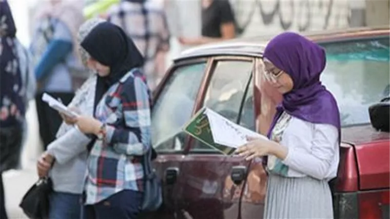642 ألفا و487 طالبا بالثانوية العامة يؤدون امتحانات الكيمياء والجغرافيا