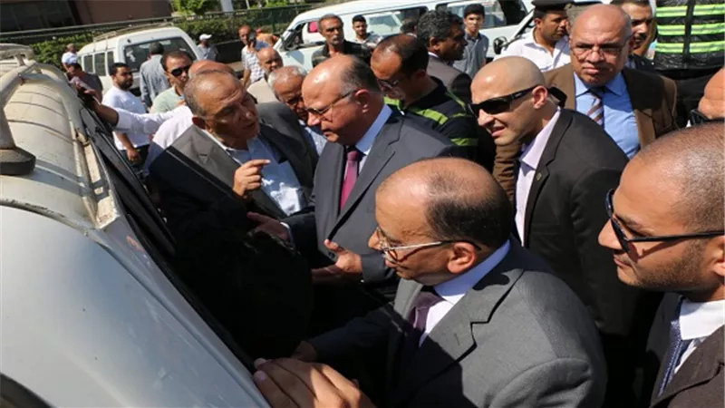 وزير التنمية المحلية ومحافظ القاهرة يتفقدان موقف عبد المنعم رياض