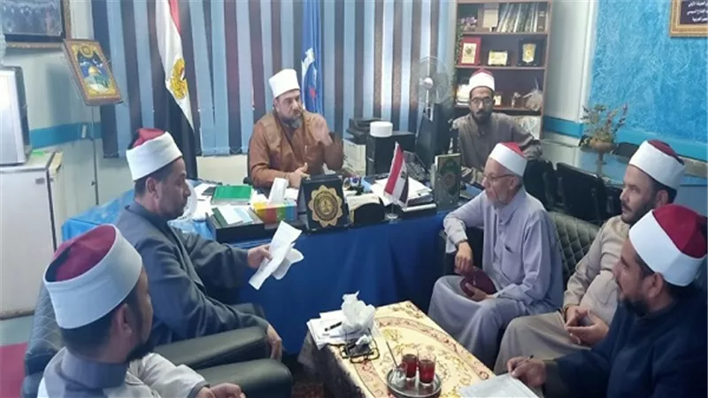 وكيل أوقاف السويس يشدد بعدم تمكين غير المصرح لهم باعتلاء المنابر