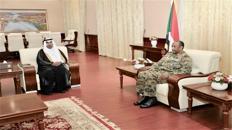 رئيس البرلمان العربي يلتقي رئيس المجلس العسكري الانتقالي  بجمهورية السودان 