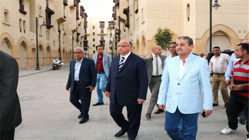محافظ القاهرة يتفقد مشروع روضة السيدة لمتابعة أعمال تسكين الاسر المستحقة