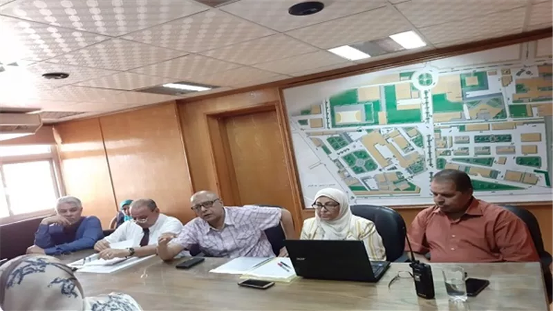 لجنة الامومة الوزارية  تناقش حالات مضاعفات الامهات بالسويس اثناء الحمل