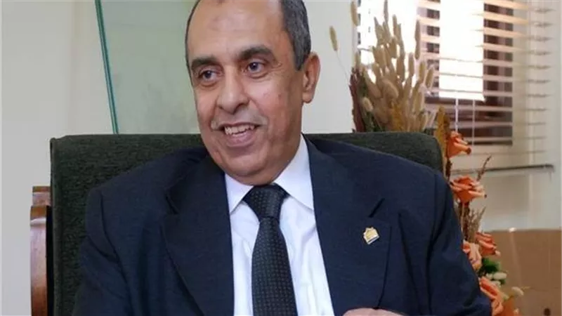 وزير الزراعة يبحث مع شركات السكر زراعة 5000 فدان بنجر بمشروع غرب المنيا