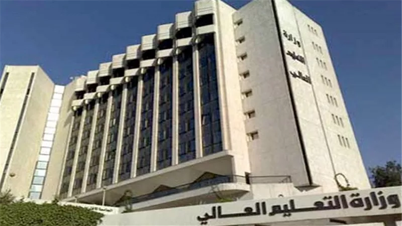 التعليم العالى: أحقية الطلاب المصريين الدارسين بالثانوية بالإمارات الالتحاق بمجموعة كليات القطاع الطبى بالجامعات المصرية