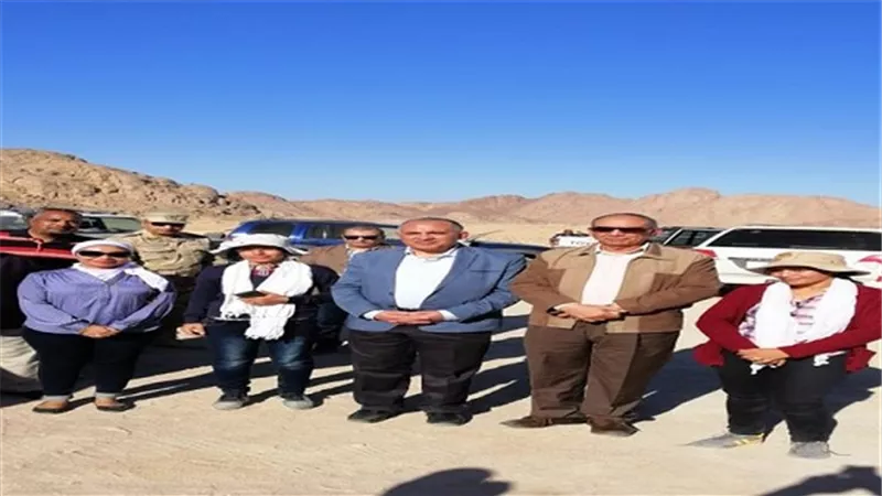 محافظ البحر الأحمر يفتتح عددا من سدود الحماية بقرية الشيخ الشاذلي بمرسي علم