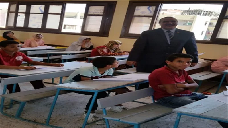 وكيل تعليم القليوبية يتفقد امتحانات الدور الثاني بمدارس قها 
