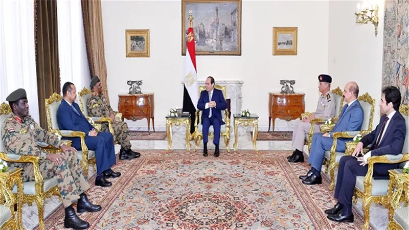 الرئيس السيسي يستقبل رئيس هيئة الأركان المشتركة السودانية