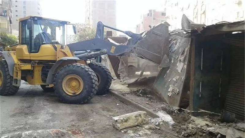 حملات مكبرة لإزالة التعديات والإشغالات وإعادة الانضباط بأحياء مناطق القاهرة الأربعة