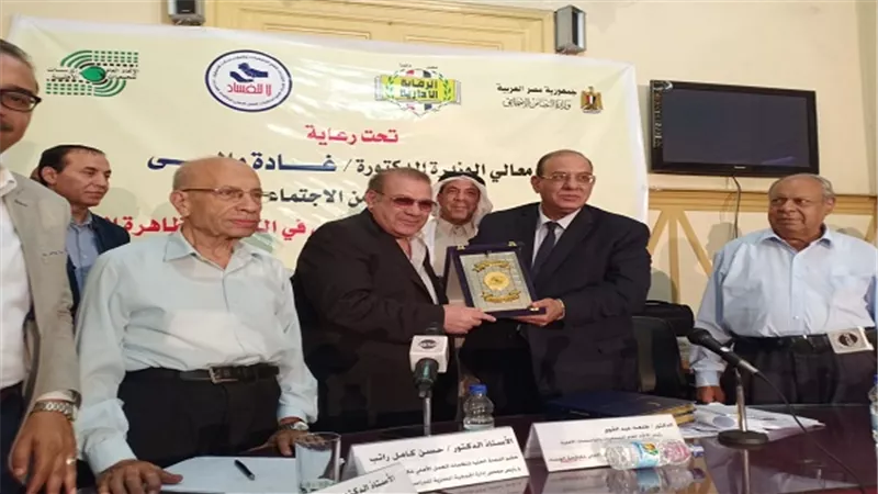 حسن راتب: 