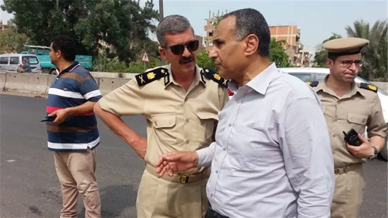محافظ القليوبية يصدر تعليمات مشددة بتنفيذ حملة مكبرة لرفع الاشغالات التى تعوق الحركة المرورية 