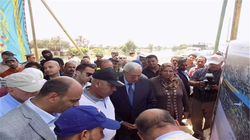بالصور.. وزير النقل ومحافظ الدقهليه يتفقدان أعمال عدد من الكباري
