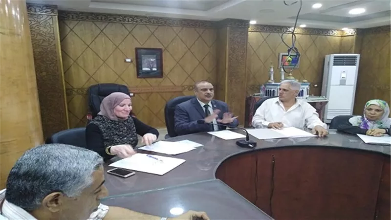 سلامه.. يناقش الخطه الصيفية لتعليم القليوبية 