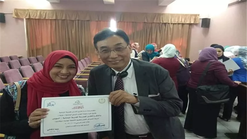 هيئة التعاون الدولى تكرم ادارة المدرسة اليابانية بالسويس