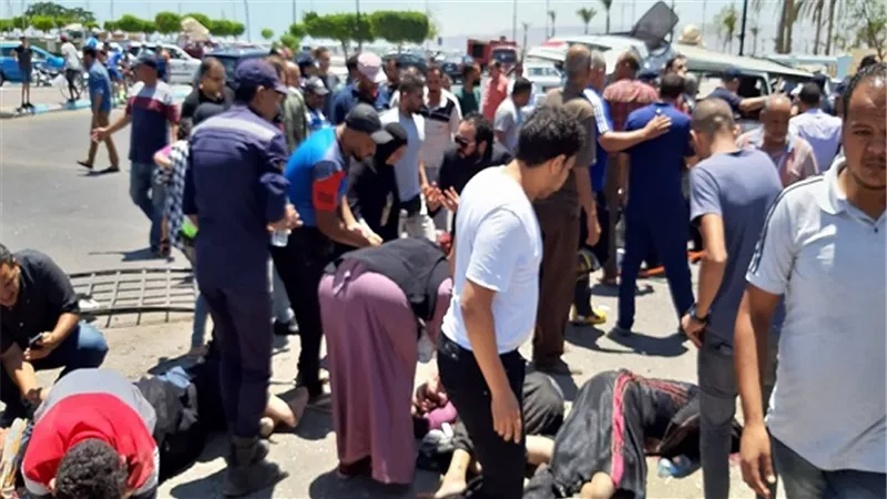 مصرع واصابة 14 فى حادث تصادم سيارتين بالسويس