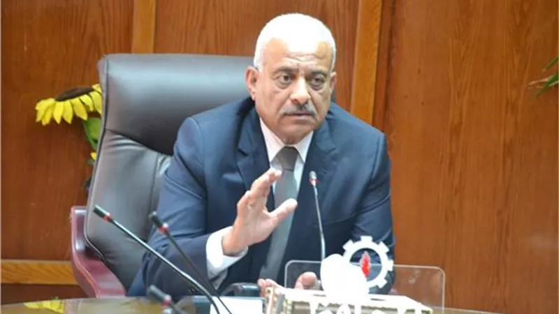 محافظ السويس يطلق اسم العميد سامح فؤاد علي المدرسة الاعدادية بنين