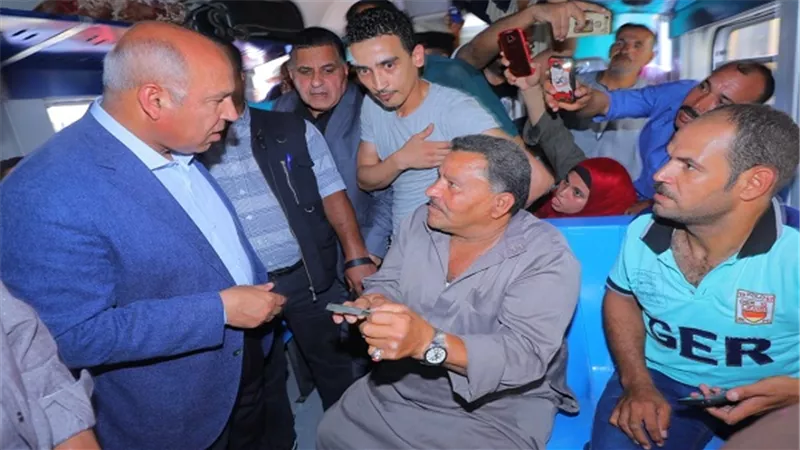 وزير النقل يشهد تشغيل 20 عربة مطورة تم إعادة تأهيلها وتطويرها في مصنع سيماف كدفعة اولى