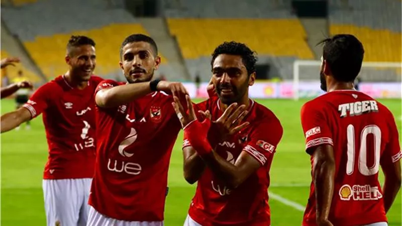من سيرحل عن الأهلي؟