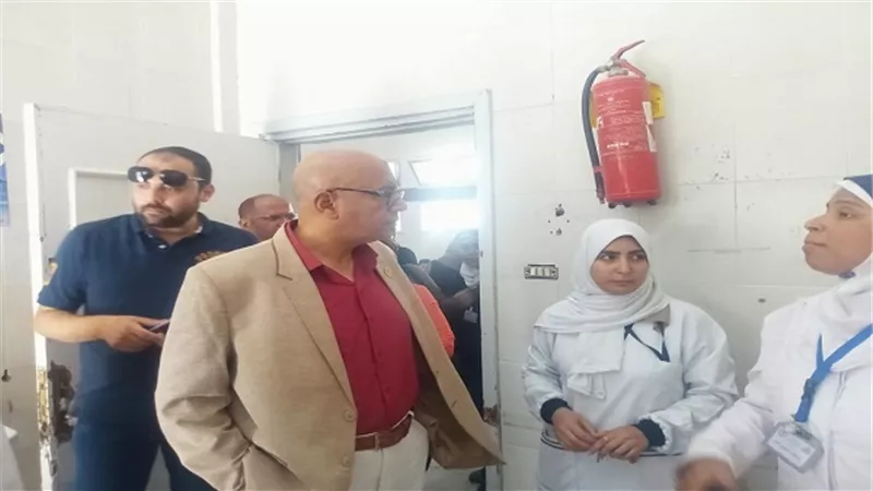  لهذه الاسباب.. وكيل صحة السويس يحيل عدد من اطباء المستشفى العام للتحقيقات