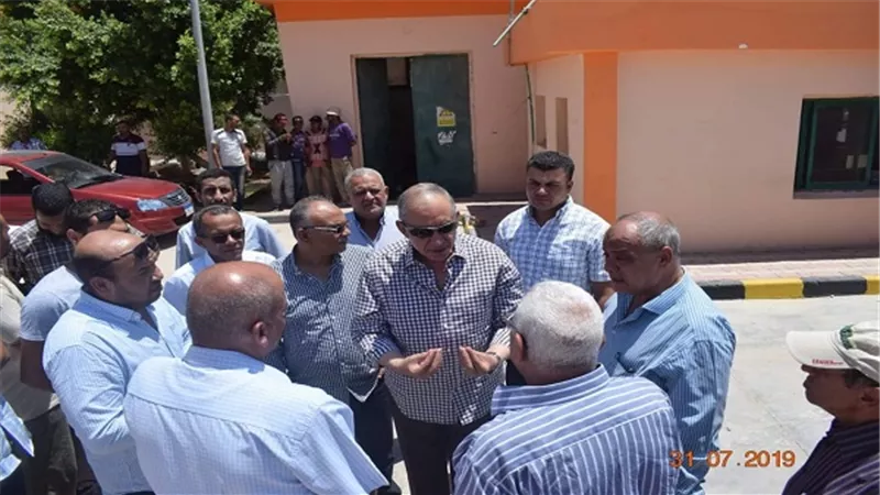 محافظ البحر الاحمر يتابع تشغيل محطة الرفع رقم 7 بطريق النصر بالغردقة