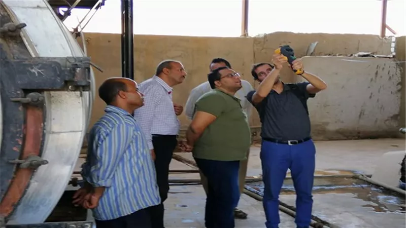 استخدام اجهزة قياس استهلاك الطاقة بالمصانع بجامعة سوهاج