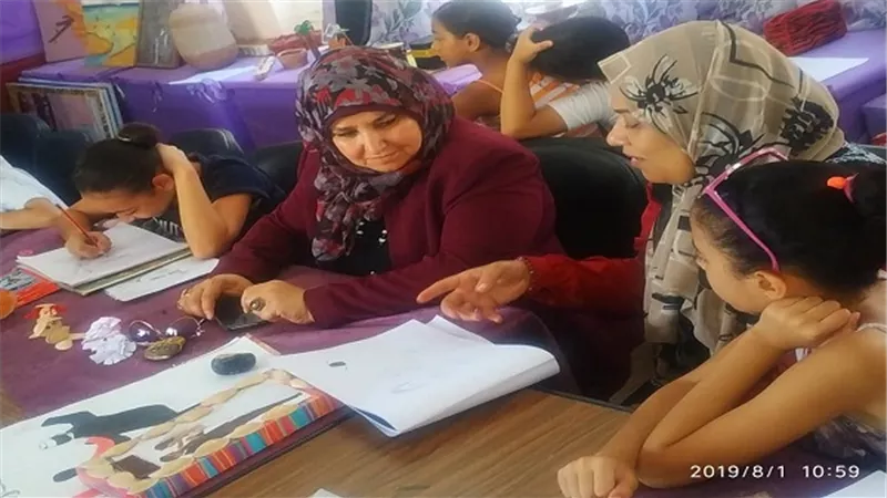 مدير التعليم بالسويس تتفقد أنشطة إدارة الموهوبين بالمركز الأستكشافي