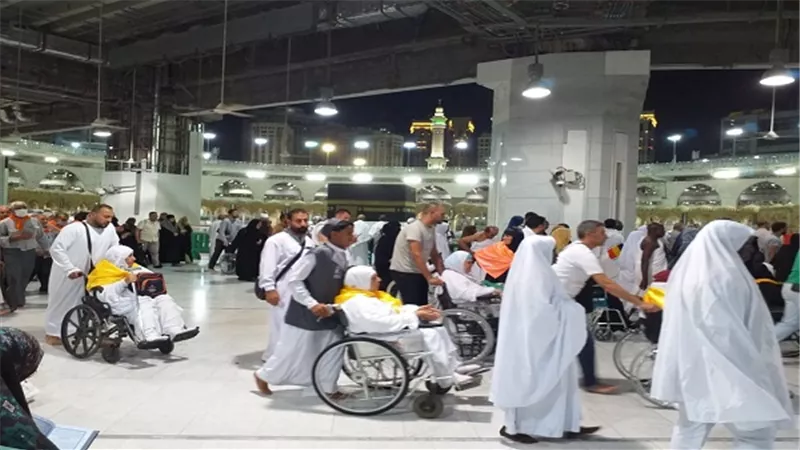رئيس بعثة حج التضامن يجتمع بمشرفي ضيوف الرحمن من حجيج الجمعيات الاهلية ويشدد على بذل أقصى جهد 