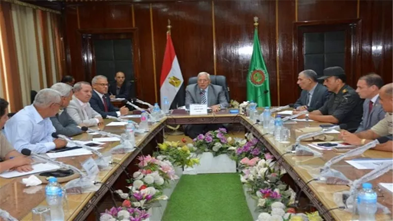 بالصور.. شاروبيم يجتمع بمسئولي شركة ايكارو لتدوير القمامة بالدقهليه