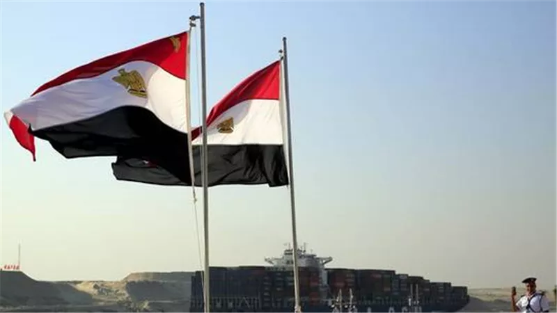 مصر تستهدف خفض دينها العام إلى 77.5% من ناتجها حتى 2022