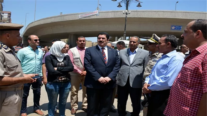 محافظ القليوبية يقود اكبر حملة لإزالة الإشغالات والباعة الجائلين بمدينة بنها 