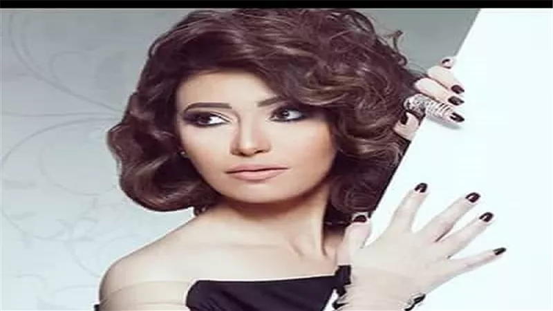 غادة رجب تعود للساحة الغنائية بألبوم خليجي قريباً