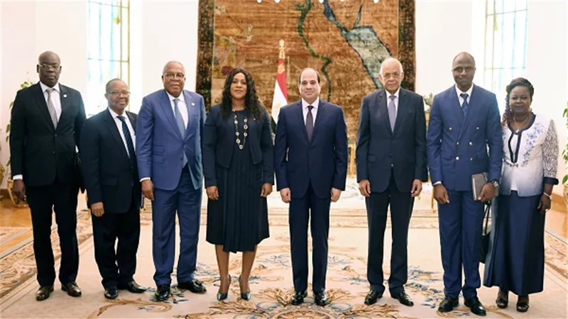 الرئيس السيسي يستقبل رئيسة الجمعية الوطنية التوجولية والوفد المرافق لها