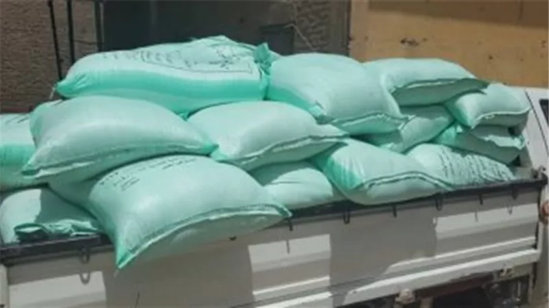 ضبط 15 طن دقيق مدعم و16 طن اعلاف أسماك مجهولة المصدر بالدقهلية