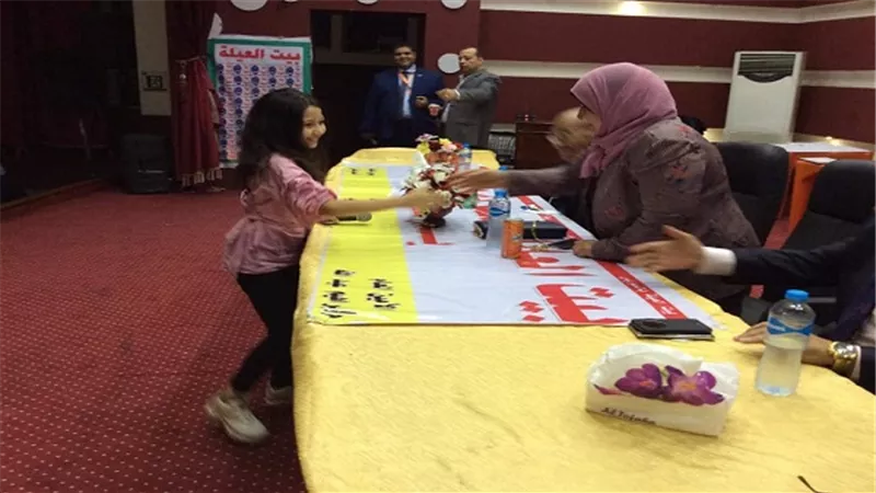 بيت العائلة المصرية بالسويس يكرم اوائل طلاب المحافظة وقيادات التعليم