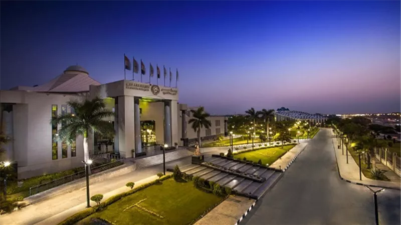 الهيئة القومية لضمان جودة التعليم تمنح كلية العلوم والصيدلة بجامعة مصر اعتماد الجودة 