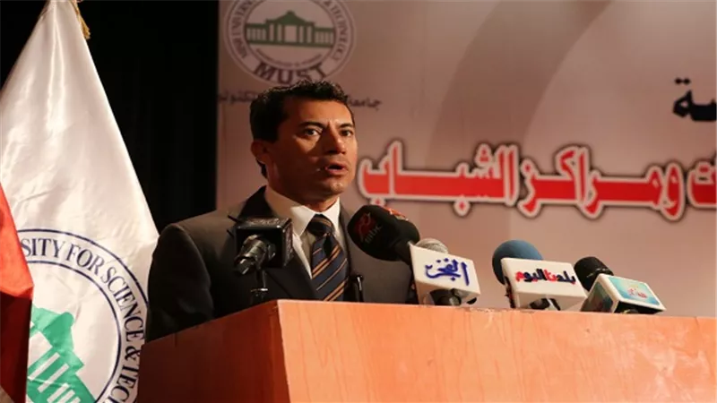 بالصور.. وزير الشباب في جامعة مصر للعلوم والتكنولوجيا كل الاهتمام  لشباب مصر من ذوي القدرات