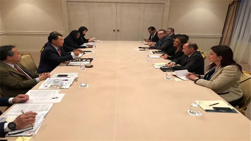 وزيرا التجارة والصناعة والاستثمار يبحثا سبل تعزيز التعاون الصناعى بين مصر ودول القارة الافريقية