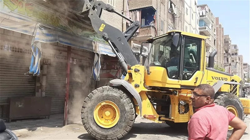 محافظ القليوبية يصدر تعليمات مشددة بتنفيذ حملة مكبرة لرفع الاشغالات التى تعوق الحركة المرورية بحى غرب شبرا الخيمة