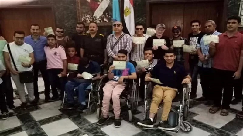 تسليم شهادات الإعفاء من التجنيد للطلاب ذوي الاحتياجات الخاصة بجامعة طنطا