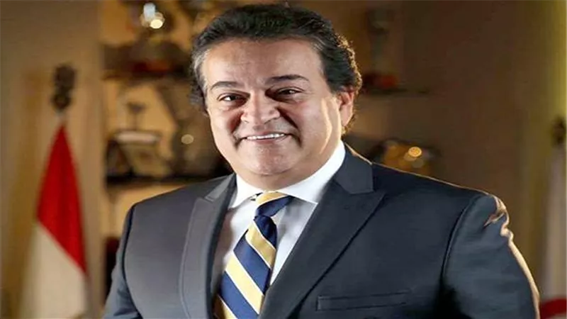 اليوم.. وزير التعليم العالي يشهد تخريج 204 طالب بالجامعة الالكترونية الاهلية