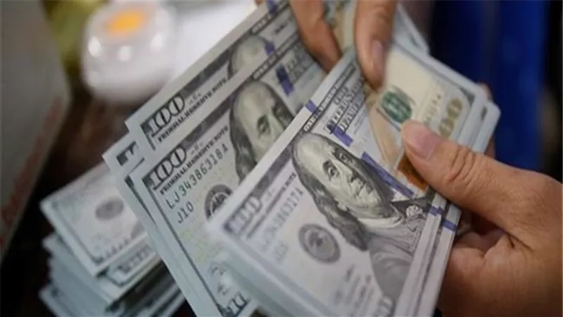 ما النتائج المحتملة لإلغاء الدولار الجمركي؟.. يمنع إرتفاع أسعار السلع.. وهذا تأثيره على السيارات 