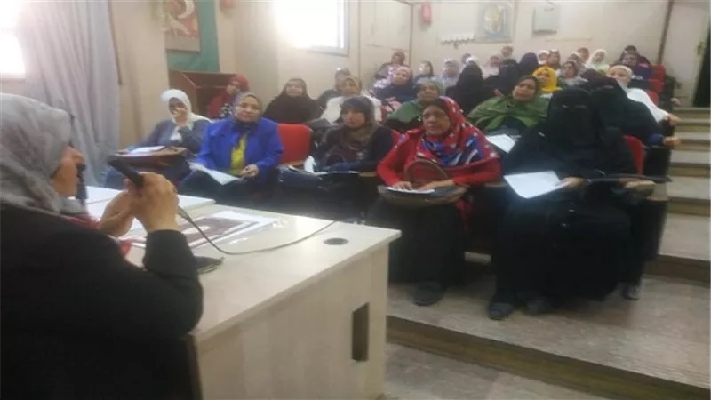 مدير التعليم تجتمع بمديري مدارس السويس أستعداداً لإستقبال العام الدراسى الجديد