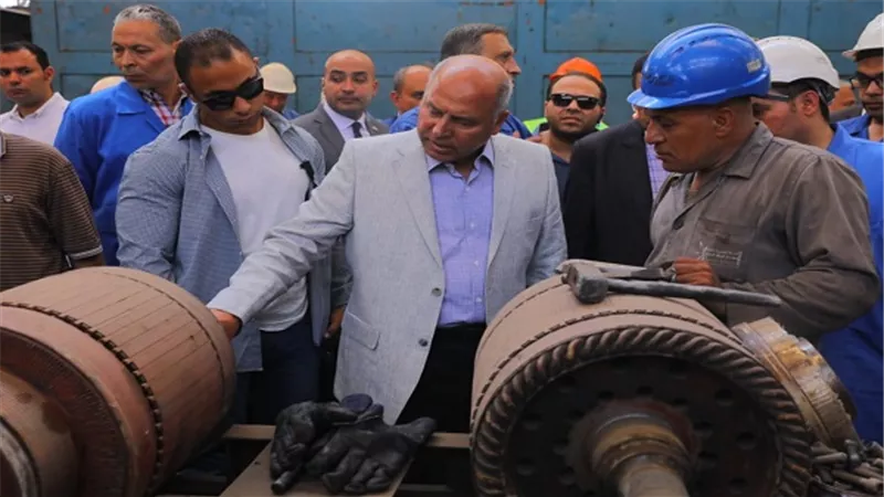 وزير النقل: أهمية كبيرة لتدعيم قوة الجر بالسكك الحديدية وتطوير كافة الورش