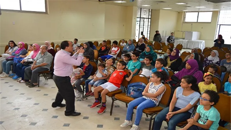 جامعة عين شمس تنظم ندوة للتوعية بمخاطر الإنترنت بمركز شباب الوايلي