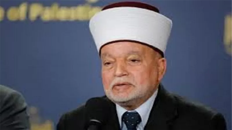 وصول نائب مفتي فلسطين لحضور المؤتمر الثلاثين للمجلس الأعلى للشئون الإسلامية