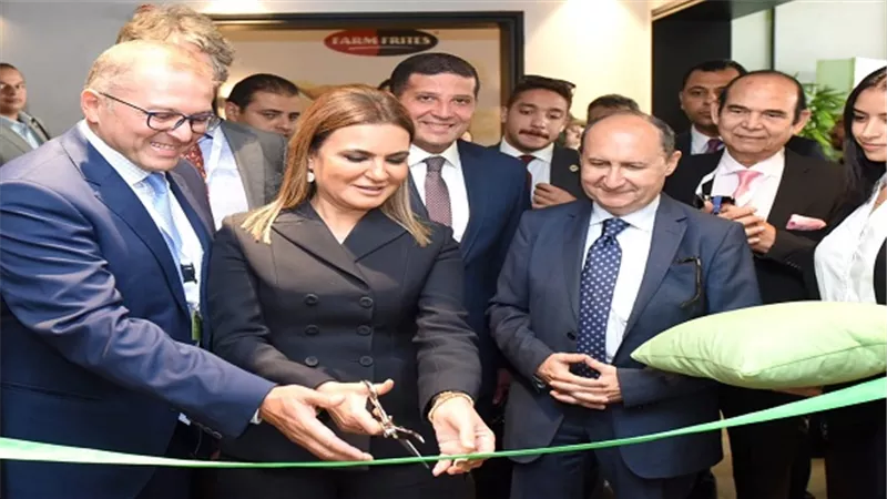 وزيرا الاستثمار والتعاون الدولي والتجارة والصناعة يفتتحان خط الإنتاج الجديد لشركة فارم فريتس
