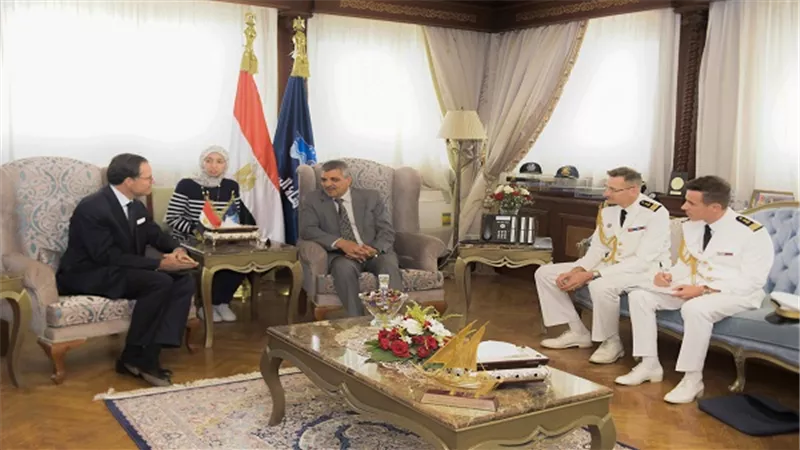 الفريق أسامة ربيع يستقبل السفير الفرنسي في القاهرة لبحث سبل التعاون المشترك