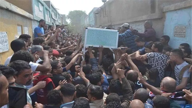 بالصور.. تشييع جثمان شهيد  كمين تفاحة بمسقط رأسه بالدقهلية 