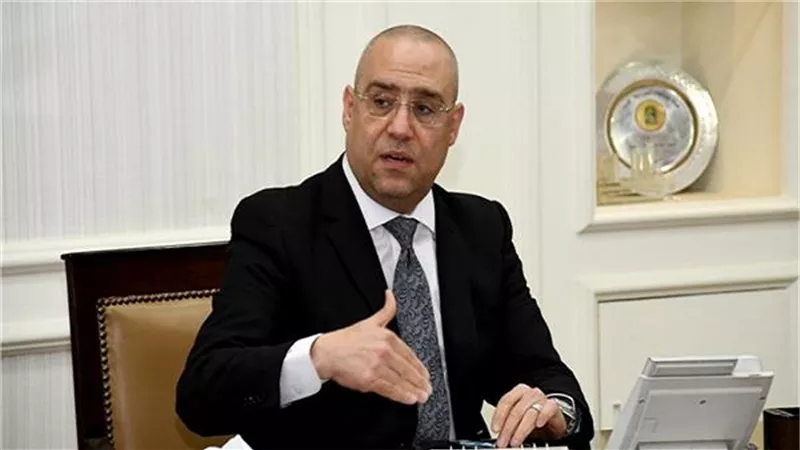 وزير الإسكان يتفقد منطقة الأعمال المركزية بالعاصمة الإدارية الجديدة