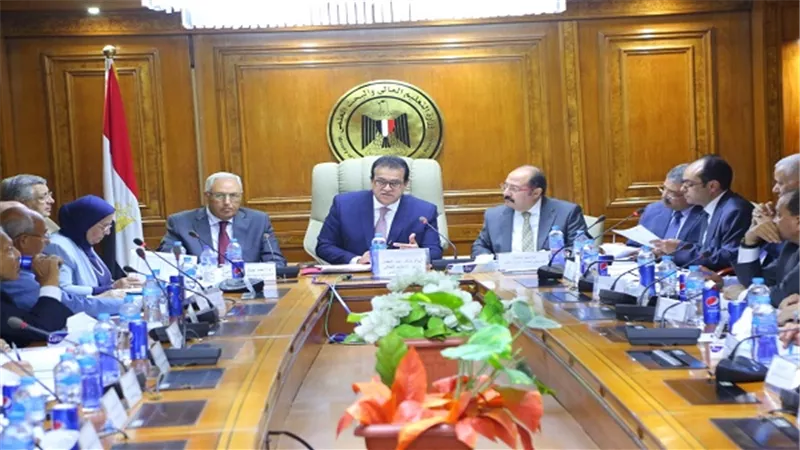 وزير التعليم العالى يرأس اجتماع مجلس الجامعات الخاصة والأهلية