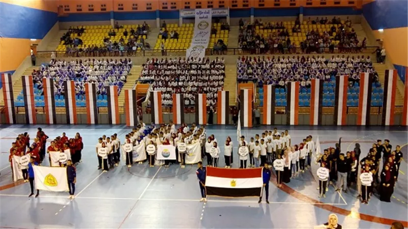 تظاهرة كبرى في حب مصر في احتفالات جامعة الزقازيق بانتصار أكتوبر
